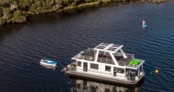 Blackwood House Boats